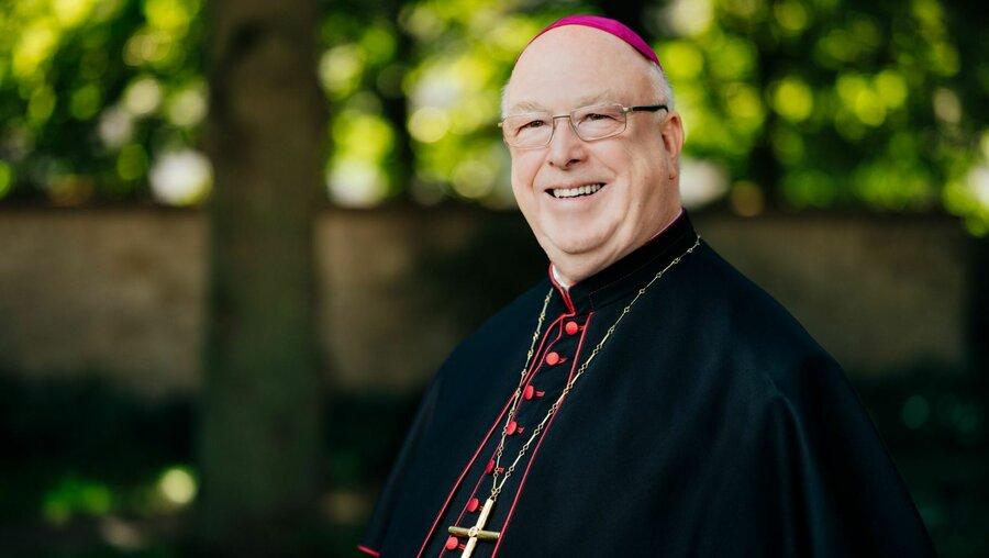 HansJosef Becker als Erzbischof verabschiedet DOMRADIO.DE