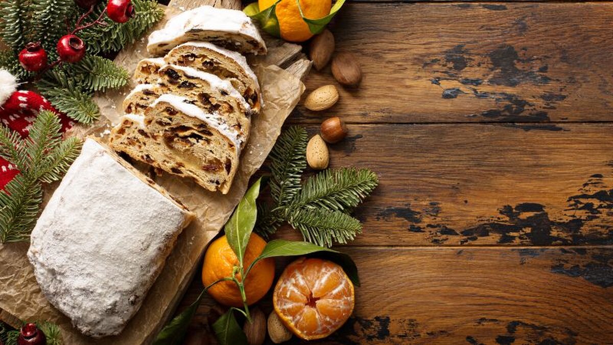 Mit-besonderem-Dom-Aroma-Warum-im-Aachener-Dom-jedes-Jahr-500-Christstollen-lagern