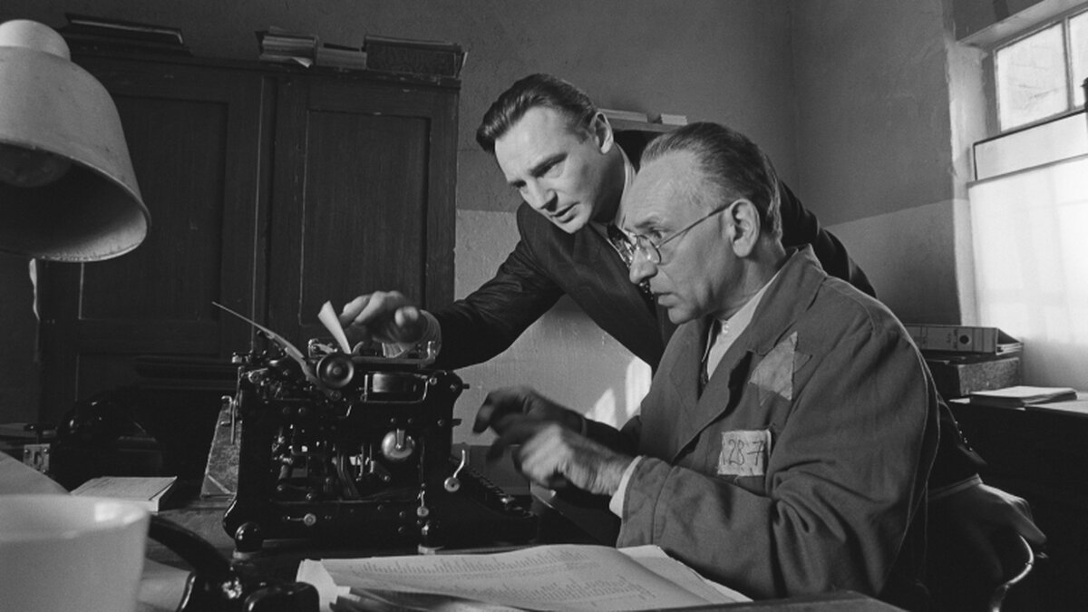 Schindlers Liste Mädchen im roten Mantel