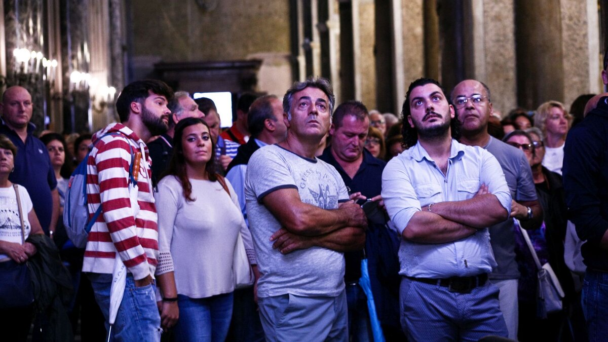 Zum-dritten-Mal-2025-Blutwunder-von-San-Gennaro-ist-wieder-eingetreten