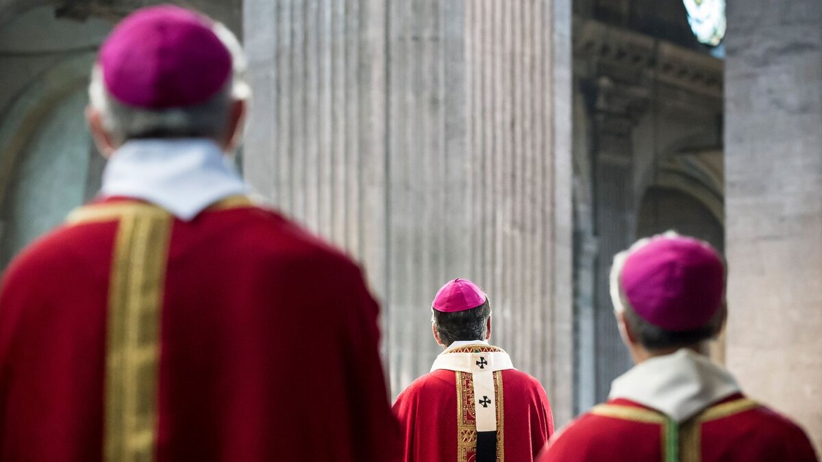 Deutsche Bisch&ouml;fe stellen neues Friedenswort vor