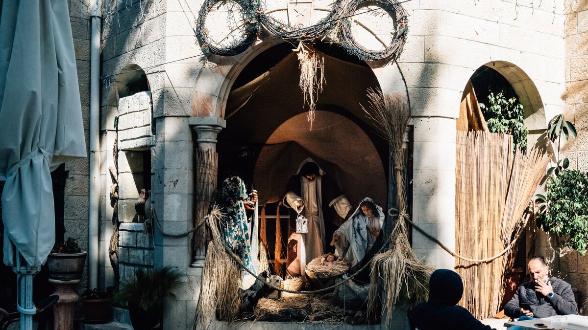 Zwischen-Weihnachtshoffnung-und-pal-stinensischer-Realit-t-Nach-zwei-Jahren-Krieg-hofft-Bethlehem-auf-entspanntere-Weihnachten