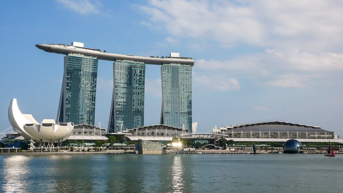 -An-Weihnachten-haben-alle-Gesch-fte-offen-Wieso-ein-Jesuitenpater-Weihnachten-in-kurzen-Hosen-feiert