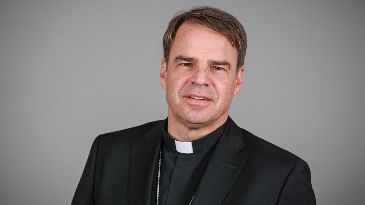 Kr-ten-im-Briefkasten-Warum-Bischof-Oster-einst-f-r-vermeintlich-gute-Tat-Hausarrest-bekam