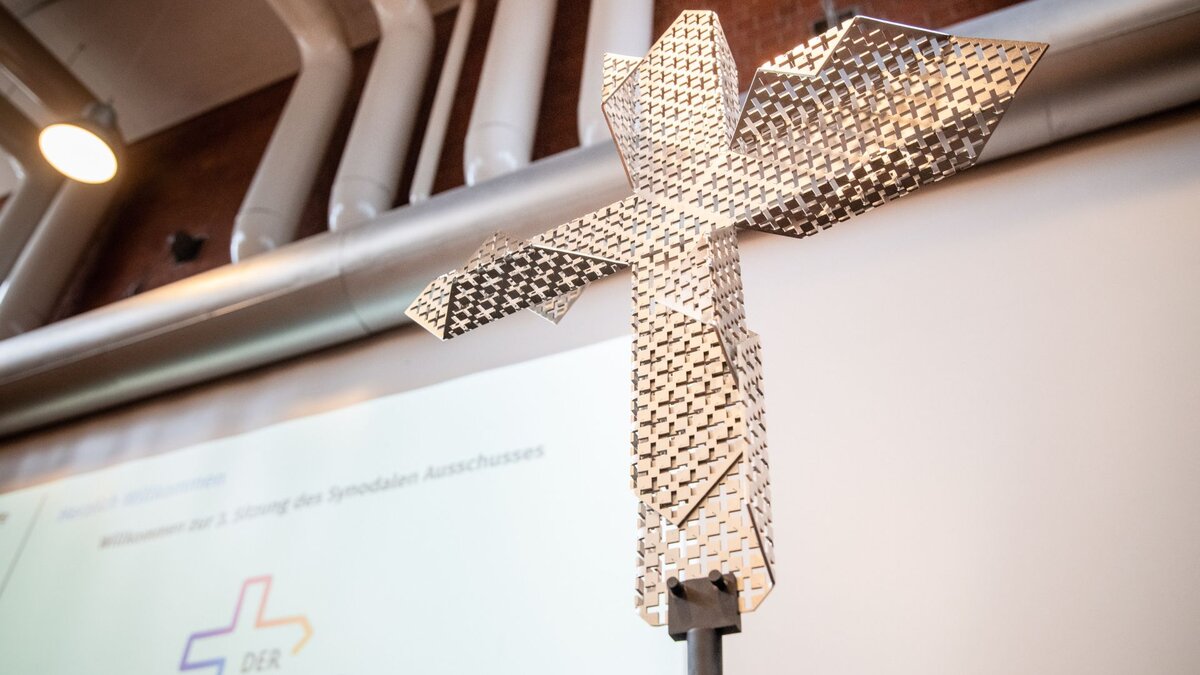 Mitbestimmung-oder-T-uschung-Kirchenrechtler-sieht-keine-Mitentscheidung-bei-Synodalkonferenz