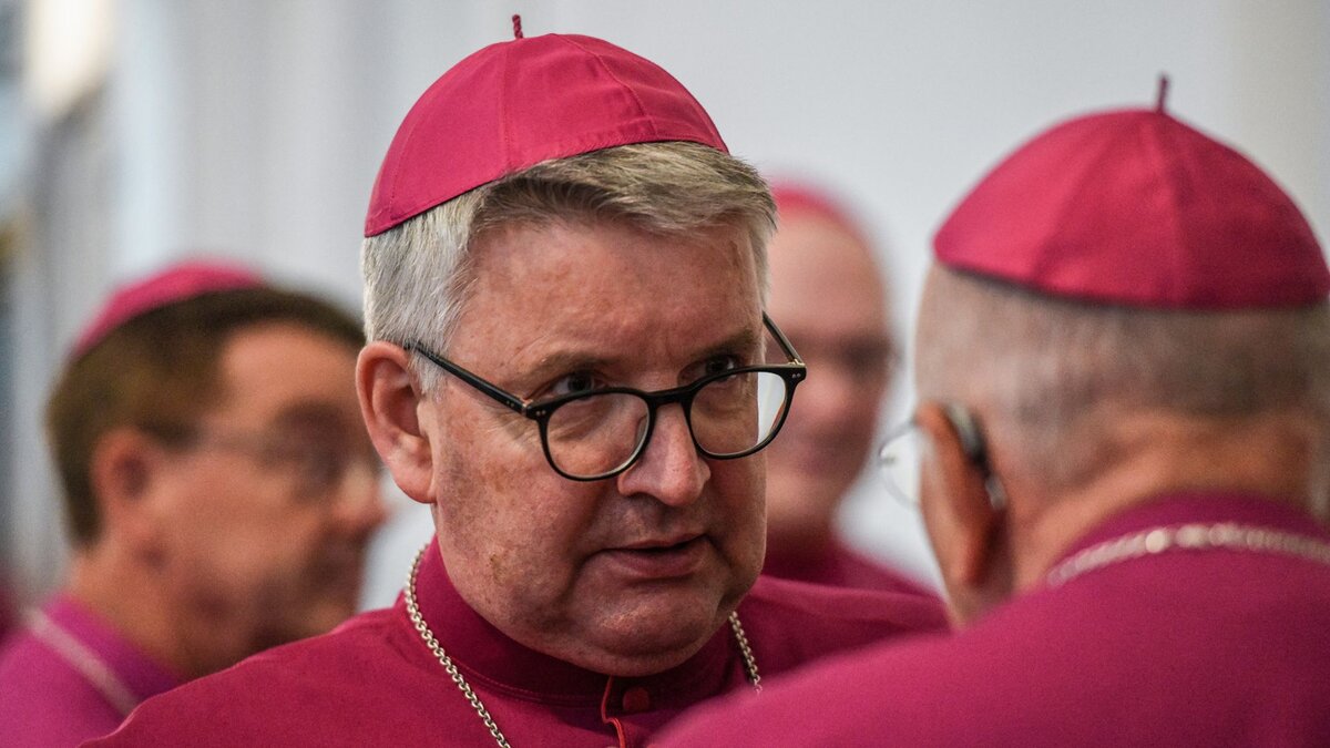 Vor-AfD-Gr-ndungskongress-Bischof-Kohlgraf-ruft-zu-Zeichen-gegen-Ausgrenzung-auf