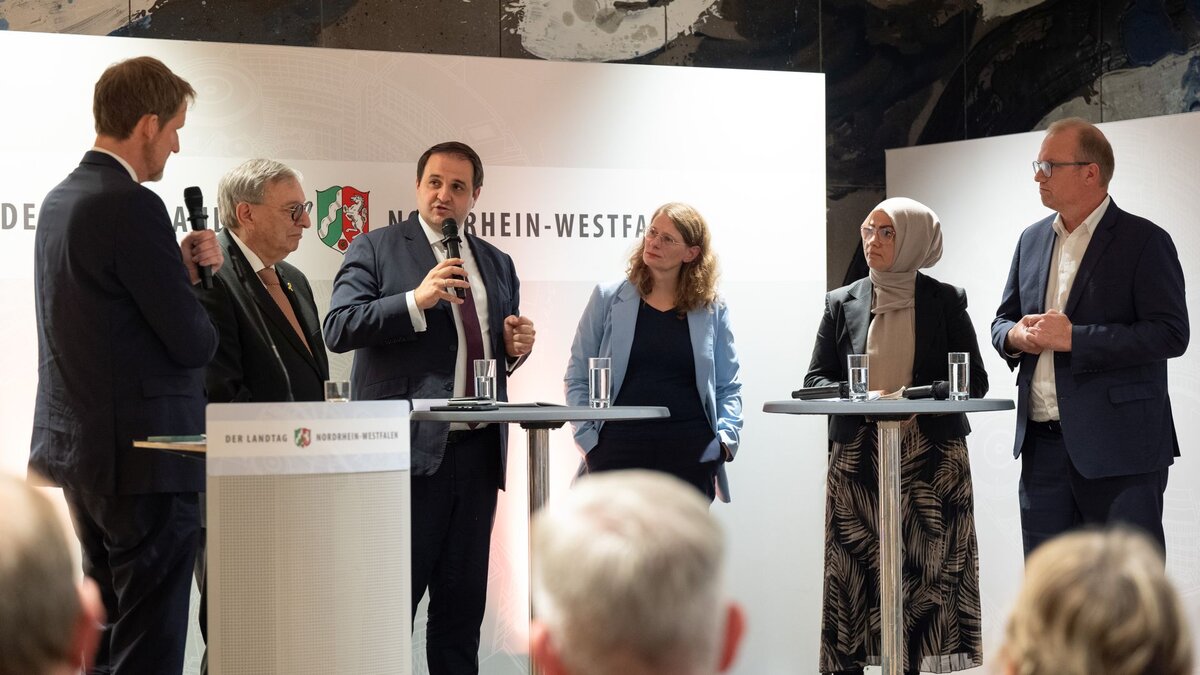 Keine-Alternative-zum-interreligi-sen-Dialog-NRW-Landtag-feiert-60-Geburtstag-von-Nostra-Aaetate-