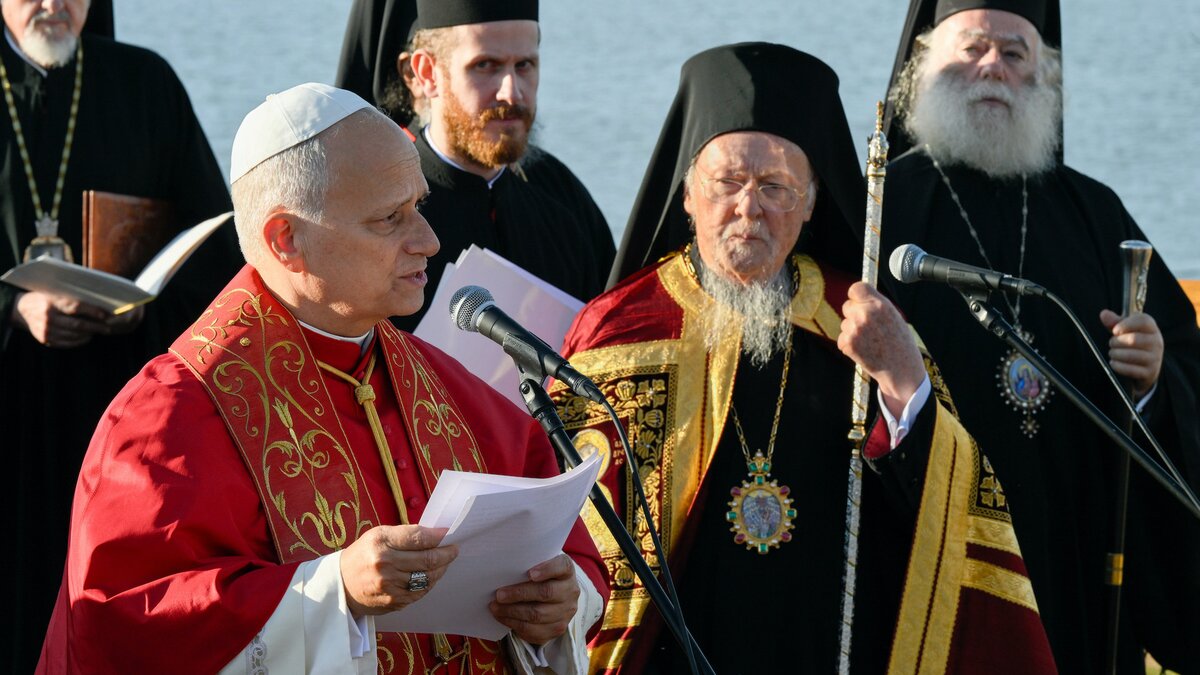 Teilnahme-am-Andreasfest-Papst-Leo-XIV-besucht-Patriarch-von-Konstantinopel