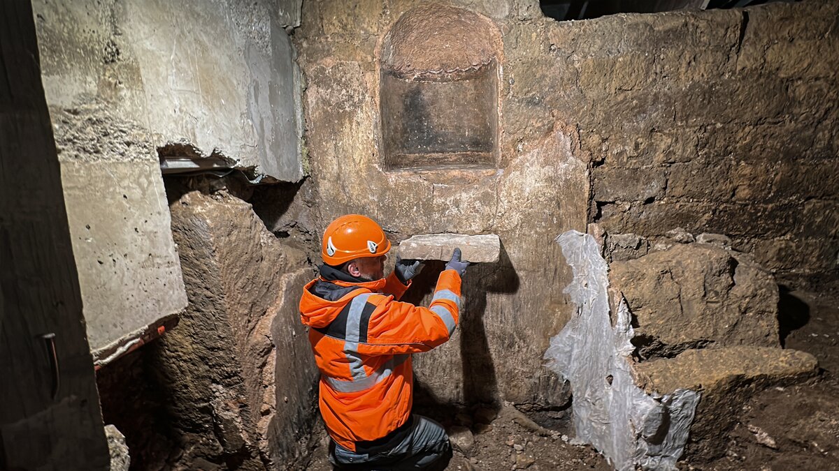 Sensationsfund-am-Rhein-Arch-ologen-entdecken-vorchristlichen-Altar-in-K-lner-Altstadt