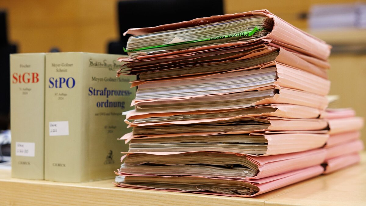 Bischof-Hanke-soll-aussagen-Prozess-um-den-Finanzskandal-im-Bistum-Eichst-tt-beginnt-in-M-nchen