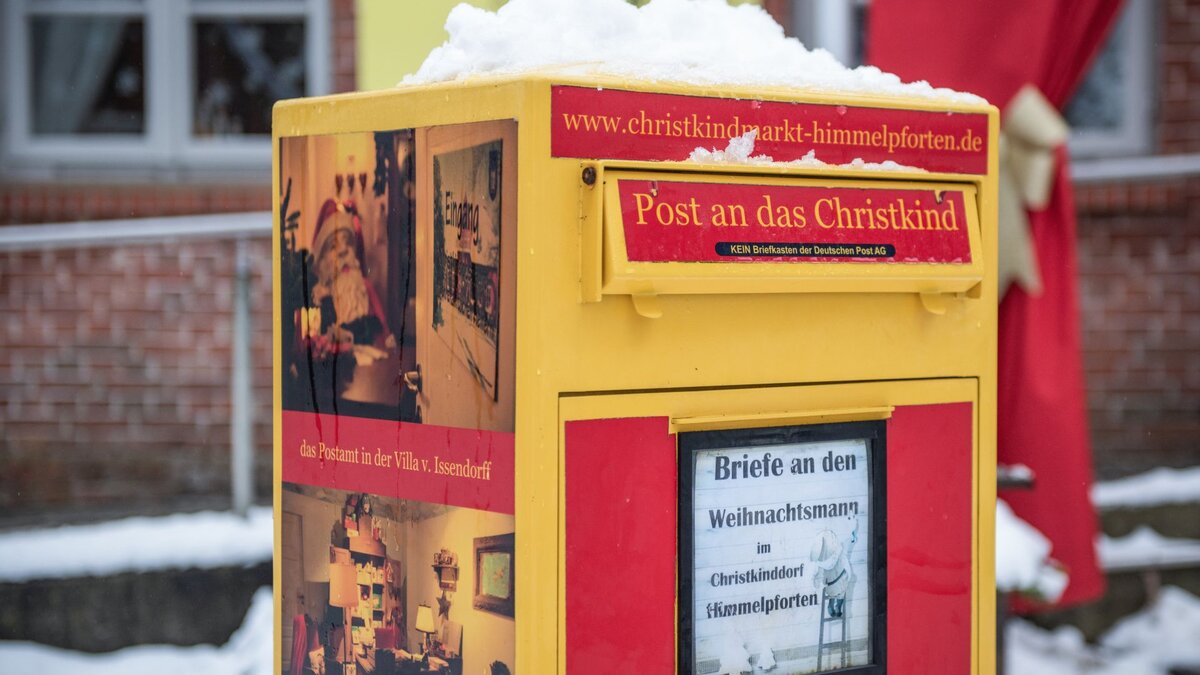 Tausende-Briefe-an-das-Christkind-Deutsche-Post-er-ffnet-wieder-Weihnachtspostamt-in-Himmelstadt