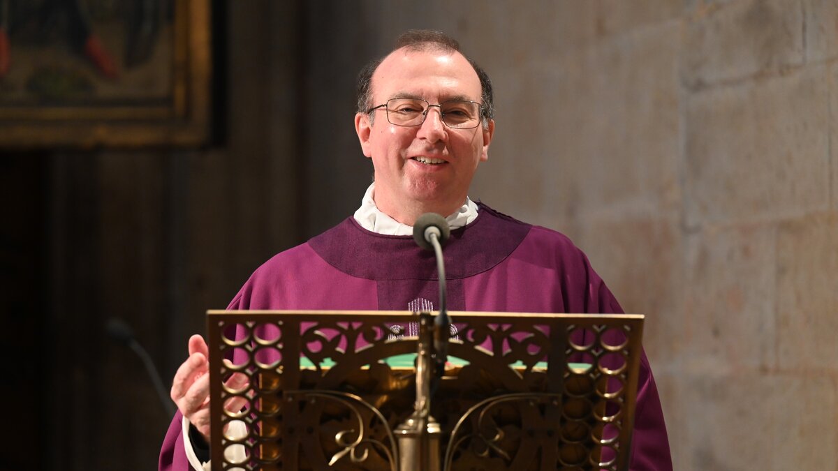 -Zu-sich-nehmen-hei-t-beh-ten-Domkapitular-Weitz-sieht-Josef-als-Gegenbild-zur-Gewalt-an-Frauen
