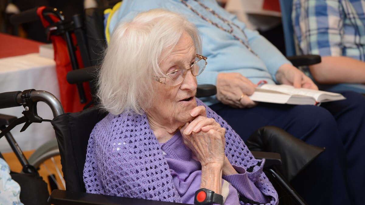 -Welchen-Sinn-k-nnte-es-haben-dass-Sie-noch-da-sind-Was-das-Leben-von-Hochbetagten-noch-tr-gt