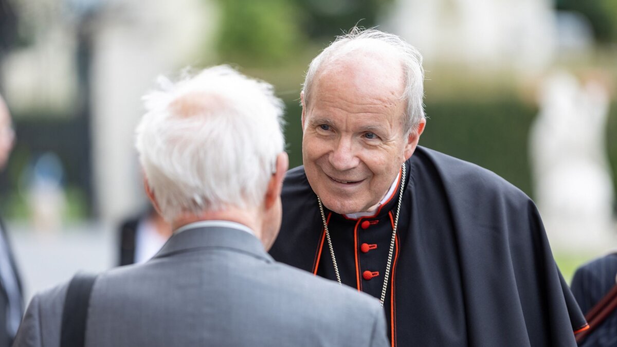 -Habe-mein-Stammlokal-gefunden-Pensionierter-Kardinal-Sch-nborn-genie-t-die-Rente