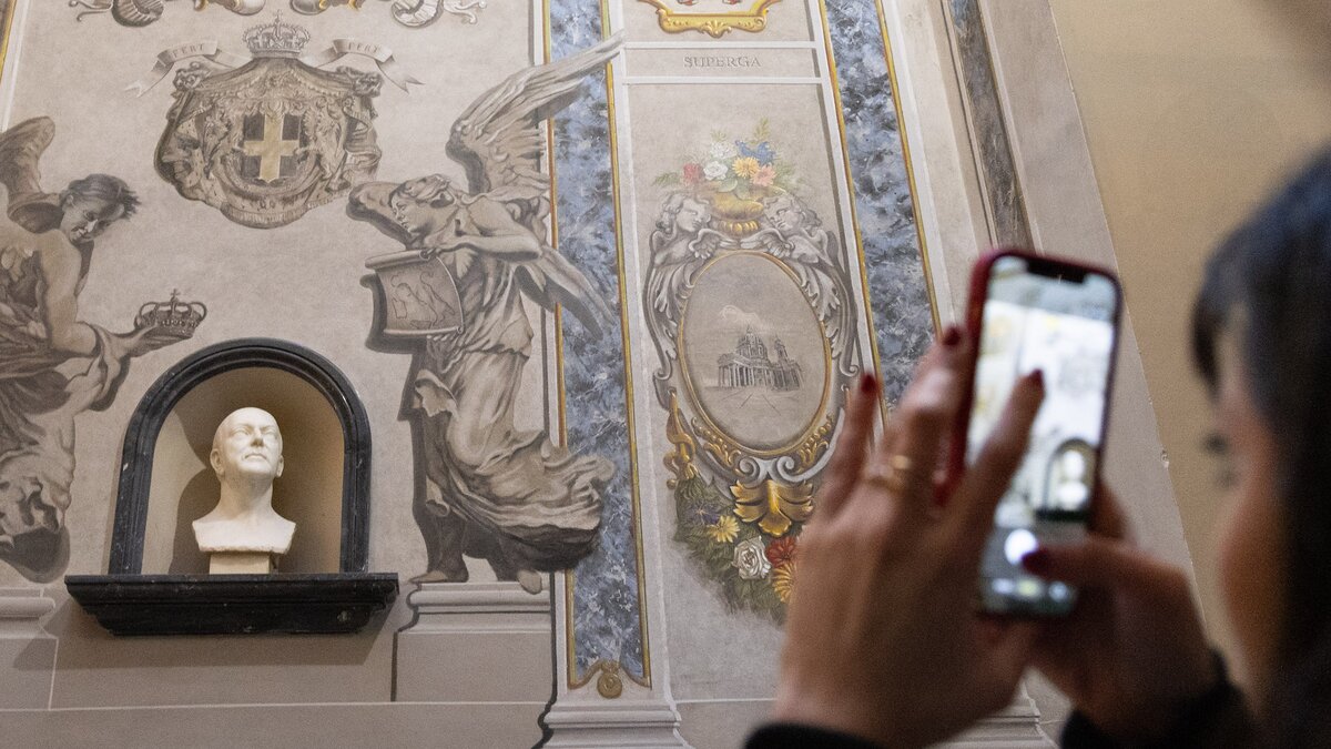 Unabgesprochene-Initiative-Bistum-Rom-k-ndigt-Pr-fung-des-Engelsbilds-mit-Meloni-Gesicht-an