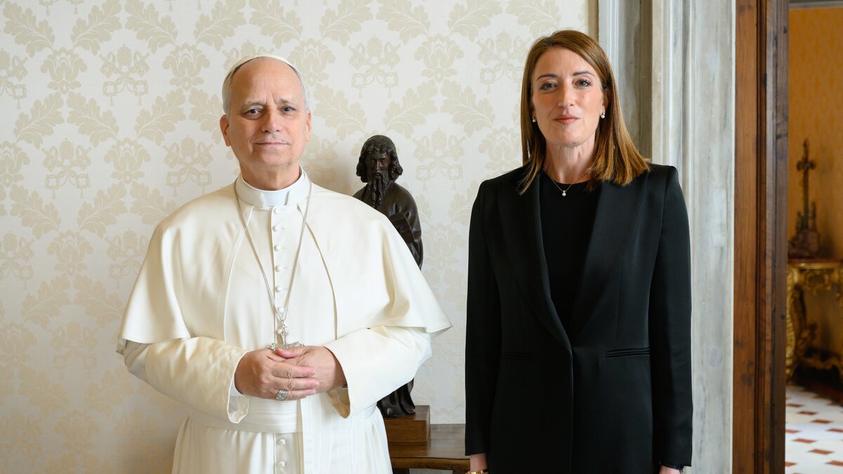 -Dankbar-f-r-Friedensdialog-EU-Parlamentspr-sidentin-Metsola-besucht-Papst-Leo-XIV-