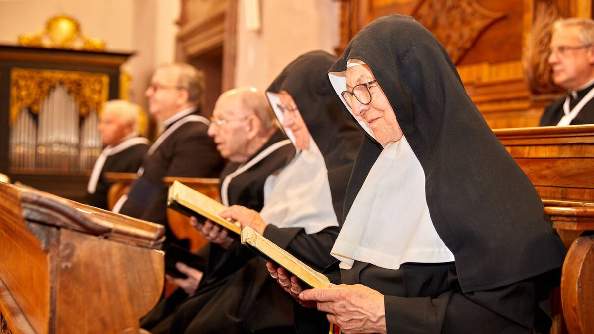 -ber-die-Str-nge-geschlagen-Gewalt-Vorw-rfe-gegen-Goldenstein-Schwester-werden-laut