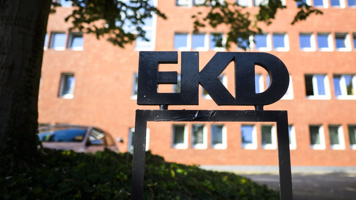 Gespr-che-statt-Aktenlage-Fehrs-weist-Kritik-an-z-gerlicher-Missbrauchs-Aufarbeitung-zur-ck