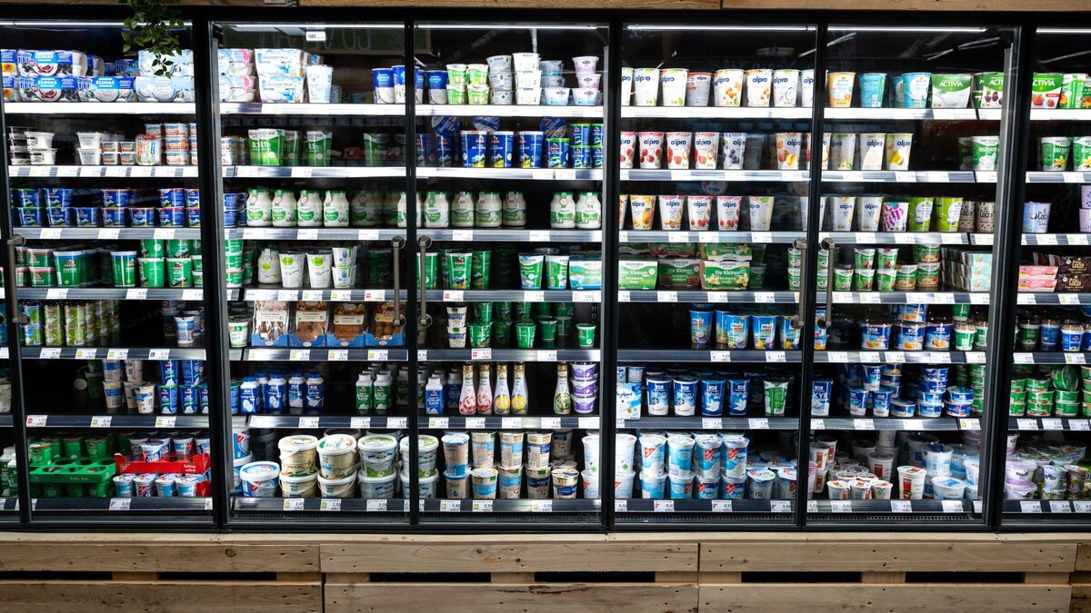 -Superm-rkte-k-nnen-und-wollen-Kirchen-nicht-ersetzen-Religionswissenschaftlerin-betrachtet-Weihnachten-und-Werbung