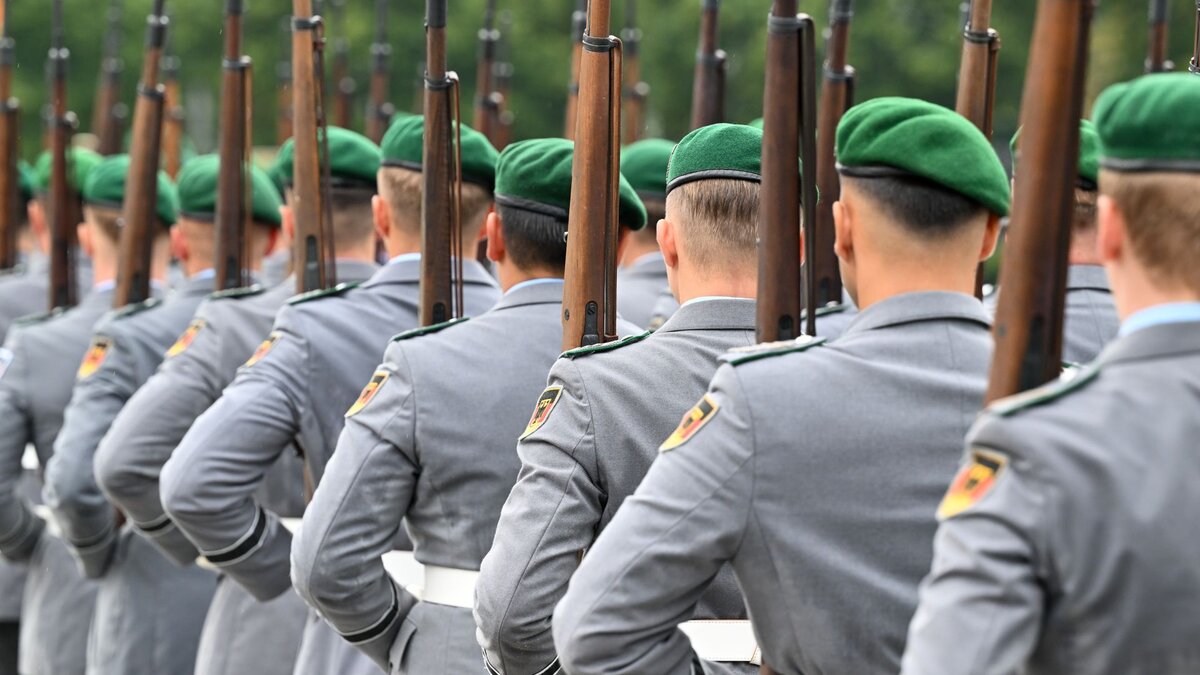 Sorge-vor-der-Pflicht-Wehrdienstreform-erh-lt-Kritik-und-Lob-von-kirchlichen-Organisationen