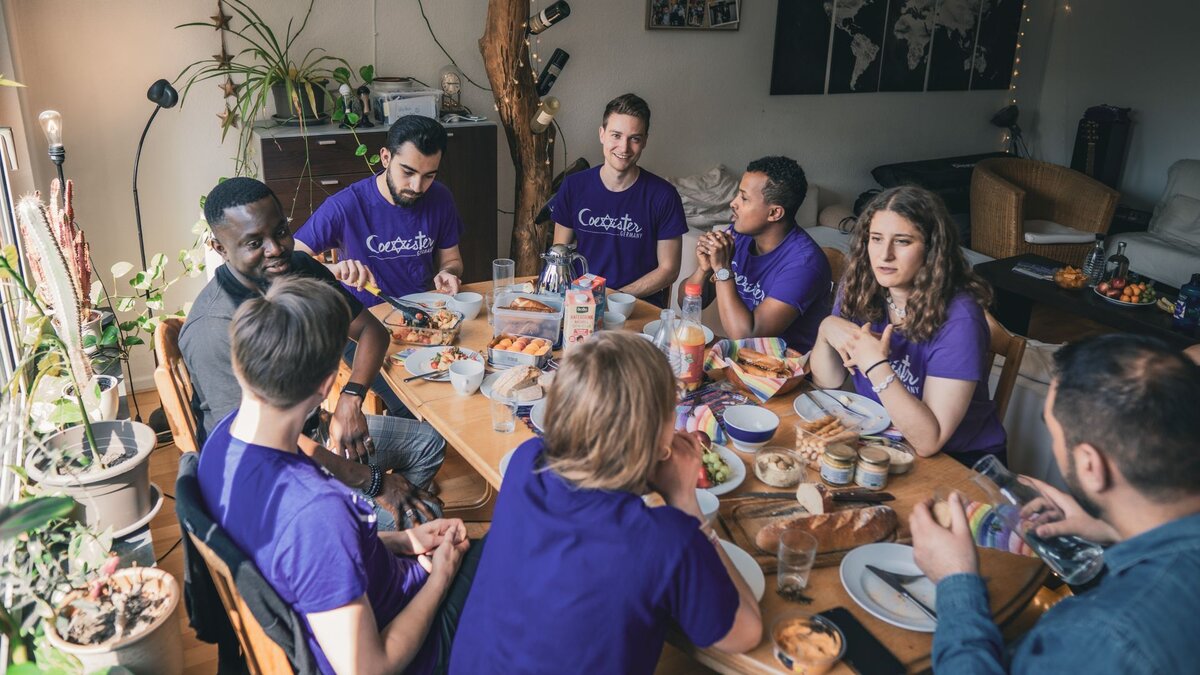 -Hier-funktioniert-Weltfrieden-im-Kleinen-Wie-eine-Jugendbewegung-interreligi-ses-Zusammenleben-m-glich-macht