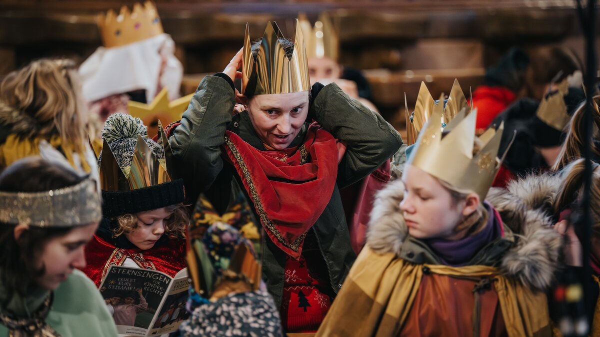 Video-Wettbewerb-Sternsingerinnen-aus-dem-Ruhrgebiet-reisen-zum-Papst