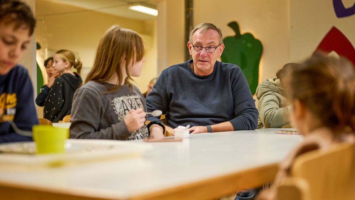 -Die-Arche-ist-mein-zweites-Zuhause-Zum-30-Jubil-um-w-rdigen-Politik-und-Gesellschaft-den-Arche-Gr-nder