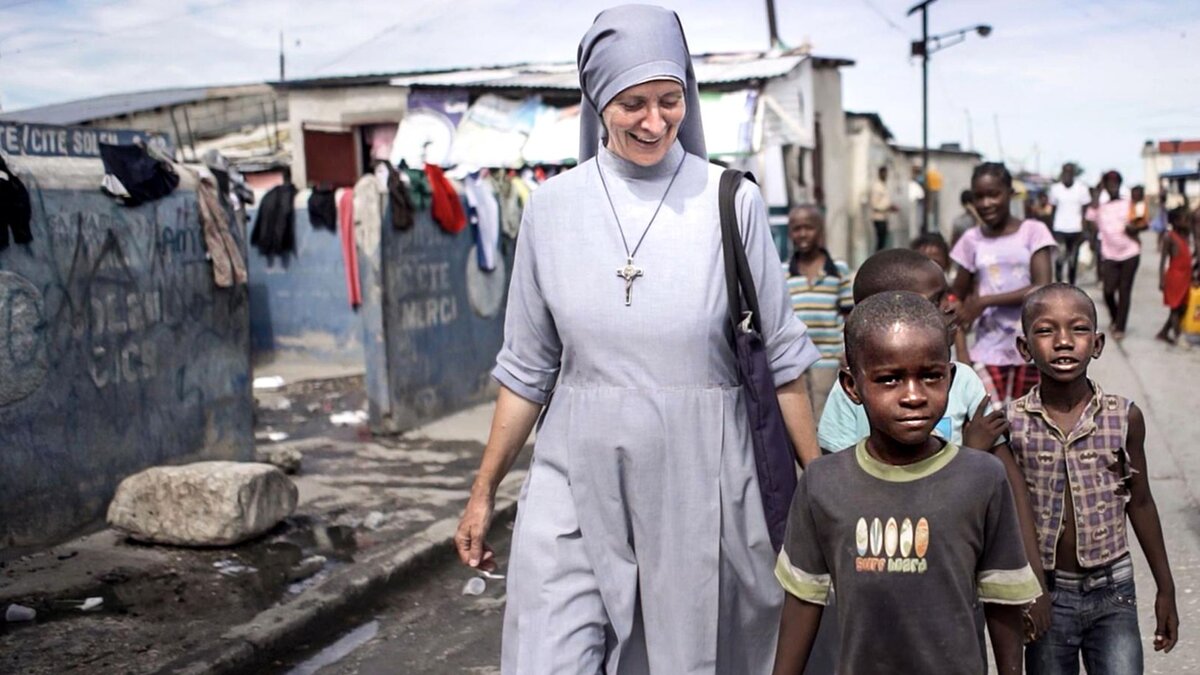 -Die-Welt-hat-Haiti-vergessen-aber-Jesus-nicht-Franz-sische-Ordensfrau-schenkt-Kindern-in-Haiti-Hoffnung