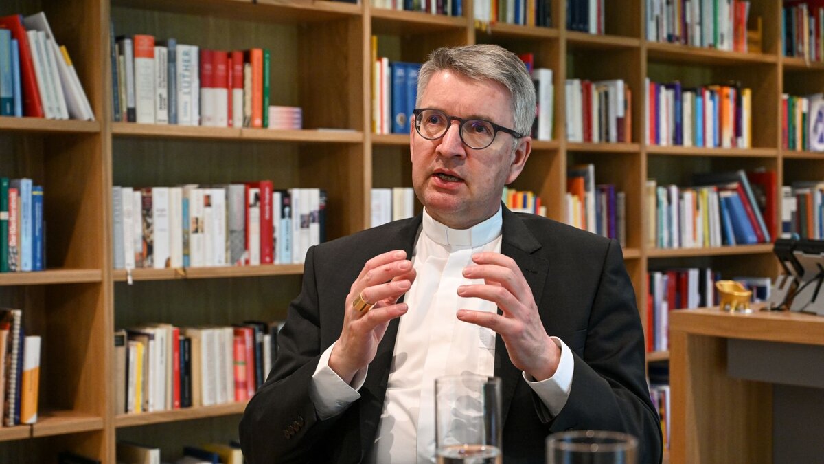 Gott-ist-kein-Kriegsgrund-Bischof-Kohlgraf-kritisiert-religi-se-Rechtfertigungen-f-r-Kriege