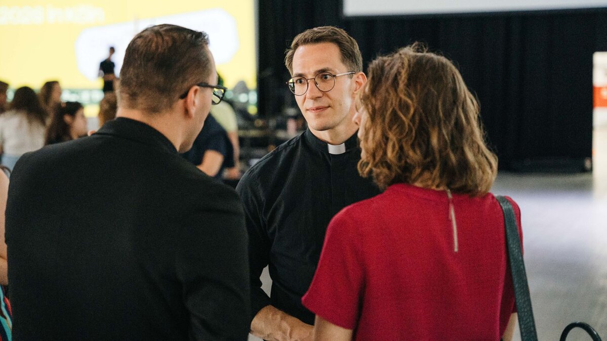 -Die-Eucharistie-als-Quelle-unserer-Einheit-Erzbistum-K-ln-l-dt-zum-gro-en-Glaubensfest-kommt-seht-ein