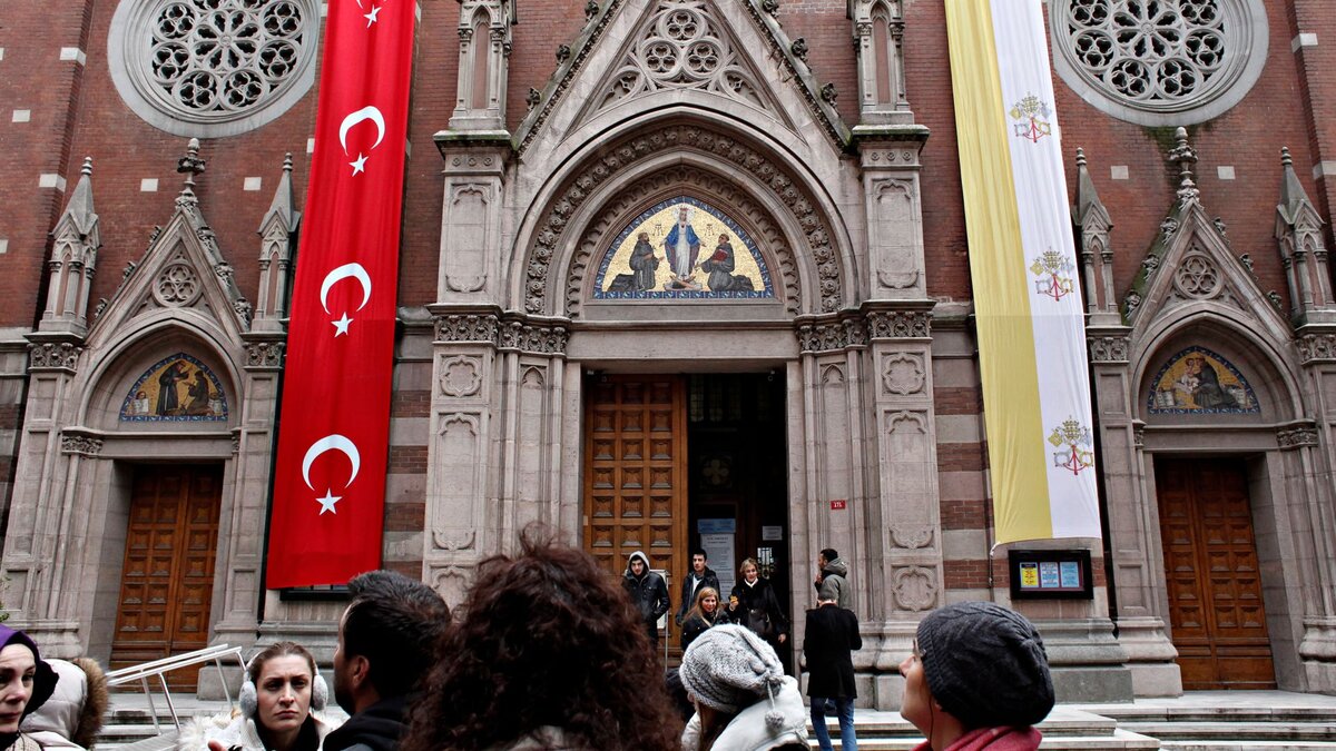 Br-cke-zwischen-Asien-und-Europa-T-rkei-und-Vatikan-blicken-auf-eine-schwierige-Beziehung-zur-ck