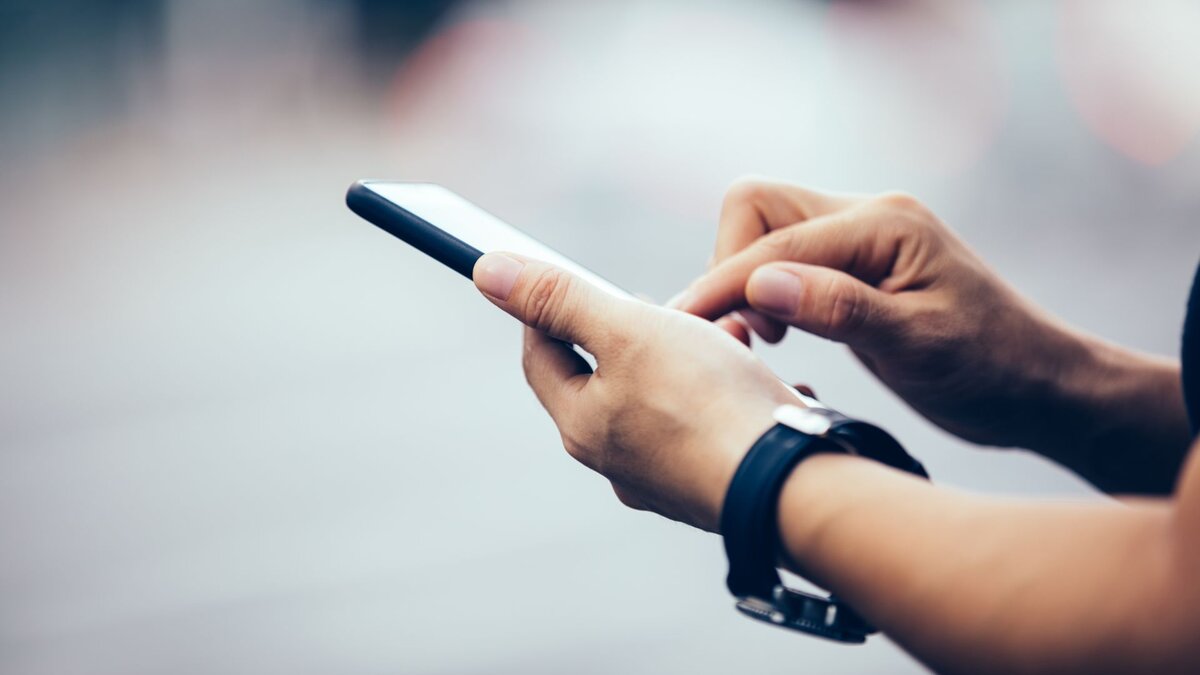 Mit-ein-paar-Klicks-zum-Glauben-Theologe-macht-mit-neuer-Glaubens-App-Orientierungsangebot