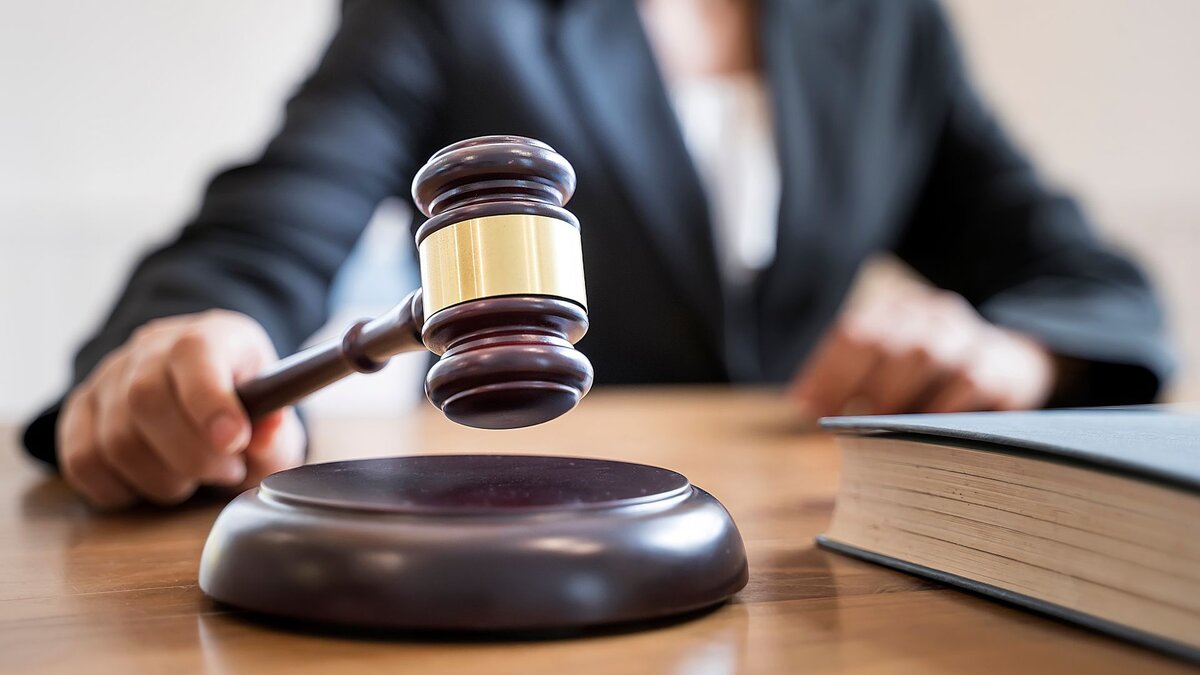 Angeklagter-nicht-erschienen-Eklat-beim-Prozessauftakt-zum-Finanzskandal-im-Bistum-Eichst-tt