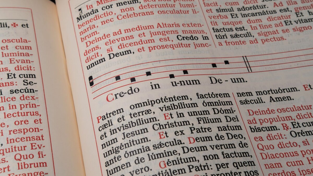 -Latein-ist-die-neutralste-Sprache-die-es-gibt-Journalist-Galgano-gibt-Einblick-in-Bedeutung-von-Latein-im-Vatikan