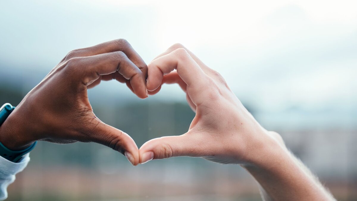 N-chstenliebe-als-Fundament-Landtagspr-sidentin-sieht-wichtige-Rolle-f-r-Kirchen-in-Demokratie