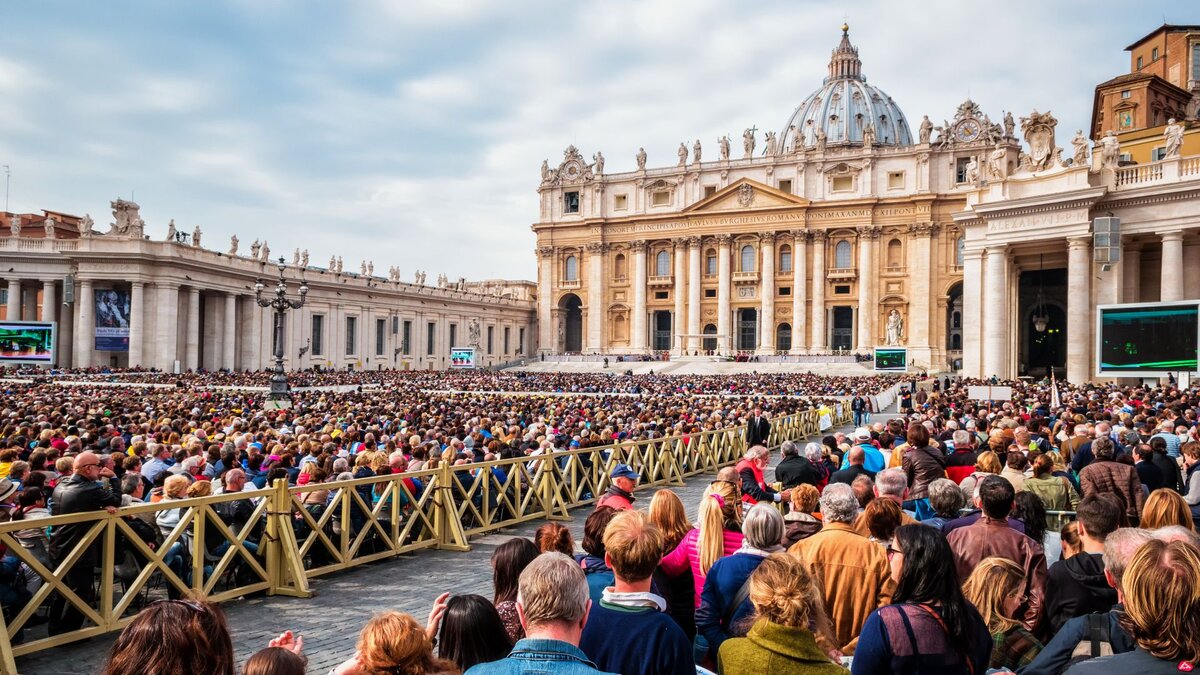 -Wir-haben-uns-gesehen-gef-hlt-Leiter-der-Jerusalemer-Schmidt-Schule-schw-rmt-von-Rom-Pilgerreise