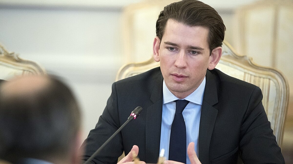 Prof. Dr. Wolfgang Ullrich: 