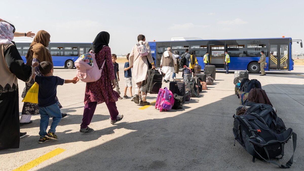 100-000-Euro-f-r-die-Kabul-Luftbr-cke-Evangelische-Kirche-fordert-z-gige-Aufnahme-von-Afghanen
