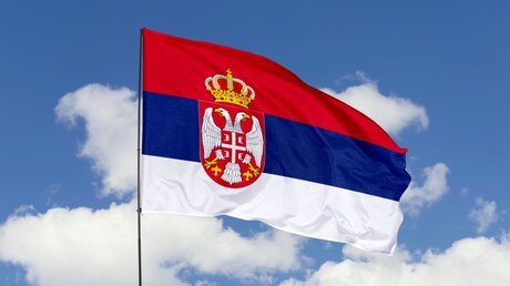 Flagge von Serbien / © Tatohra (shutterstock)
