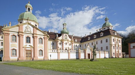 Kloster Sankt Marienthal in Sachsen / © haraldmuc (shutterstock)