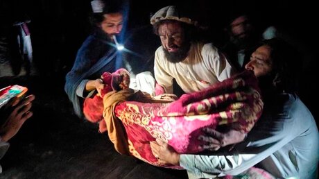 Tote nach Erdbeben in Afghanistan / © Uncredited/Bakhtar News Agency/AP (dpa)