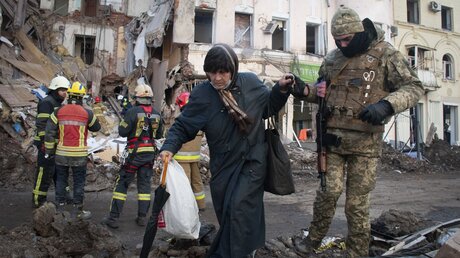 Zerstörung in der ukrainischen Stadt Charkiw / © Andrew Marienko (dpa)