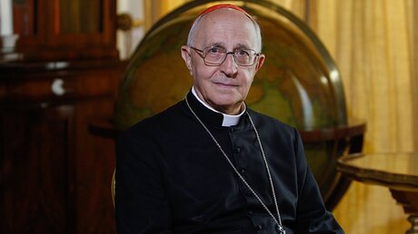 Kardinal Fernando Filoni, Präfekt der Missionskongregation / © Robert Duncan (KNA)