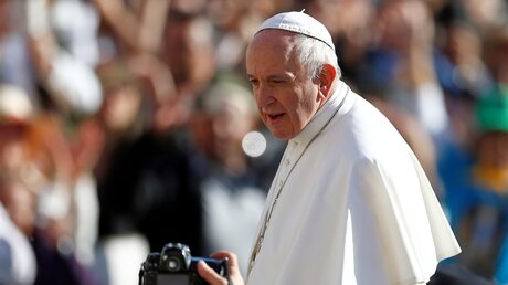 Papst Franziskus auf dem Petersplatz / © Yara Nardi (Reuters)