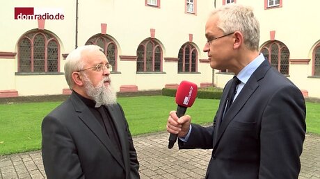 Bischof Gerhard Feige im Interview / © Screenshot (DR)