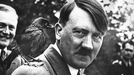 Diktator, Reichskanzler und nationalsozialistische Führer Adolf Hitler  / © UPI (dpa)