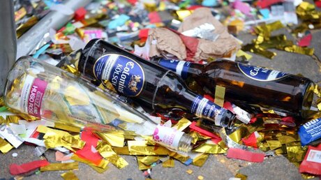 Alkoholkonsum an Karneval  / © Oliver Berg (dpa)