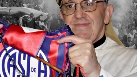 Der Papst ist Fan und Mitglied beim CA San Lorenzo de Almagro (San Lorenzo)