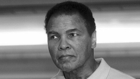 Boxlegende Muhammed Ali starb im Alter von 74 Jahren / © How Hwee Young (dpa)