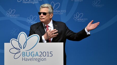 Bundespräsident Joachim Gauck bei der Eröffnung der BUGA 2015 / © Ralf Hirschberger (dpa)